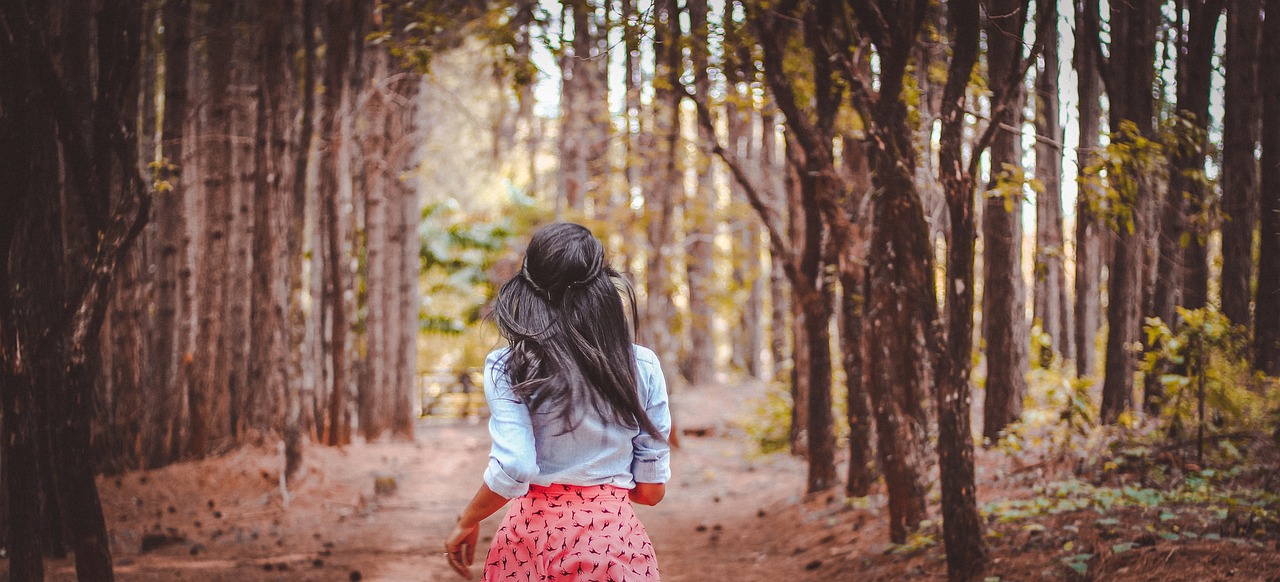 方梅逝世，一位传奇女性的离世